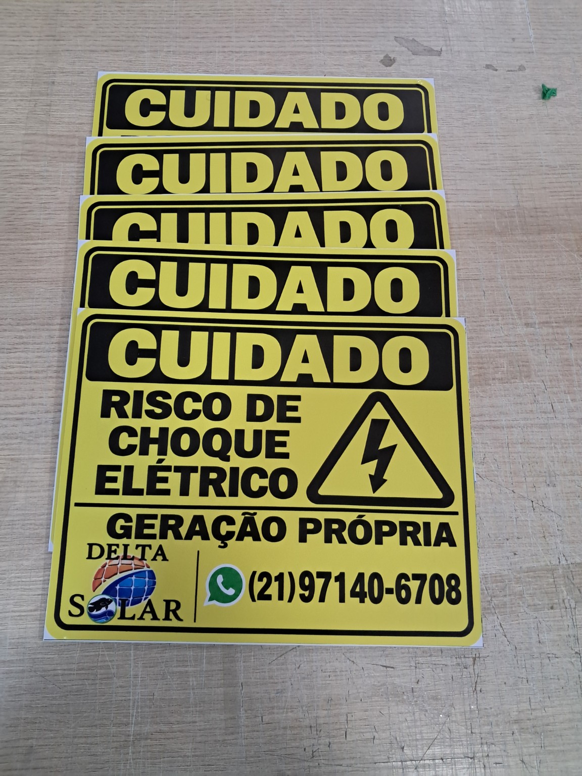 Placas e sinalização — trabalho da Copiar & Colar